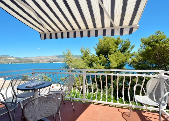 Appartement Arbanija 8651d *