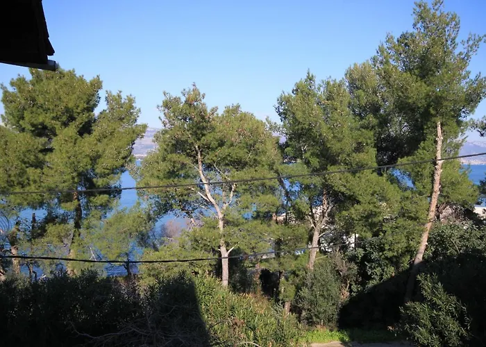 Apartment Arbanija 8651d