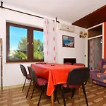 Apartment Arbanija 8651d Trogir